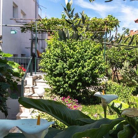 Marjan Hill 3-Br Apt,5 Guests Private Garden Near Beach سبليت المظهر الخارجي الصورة
