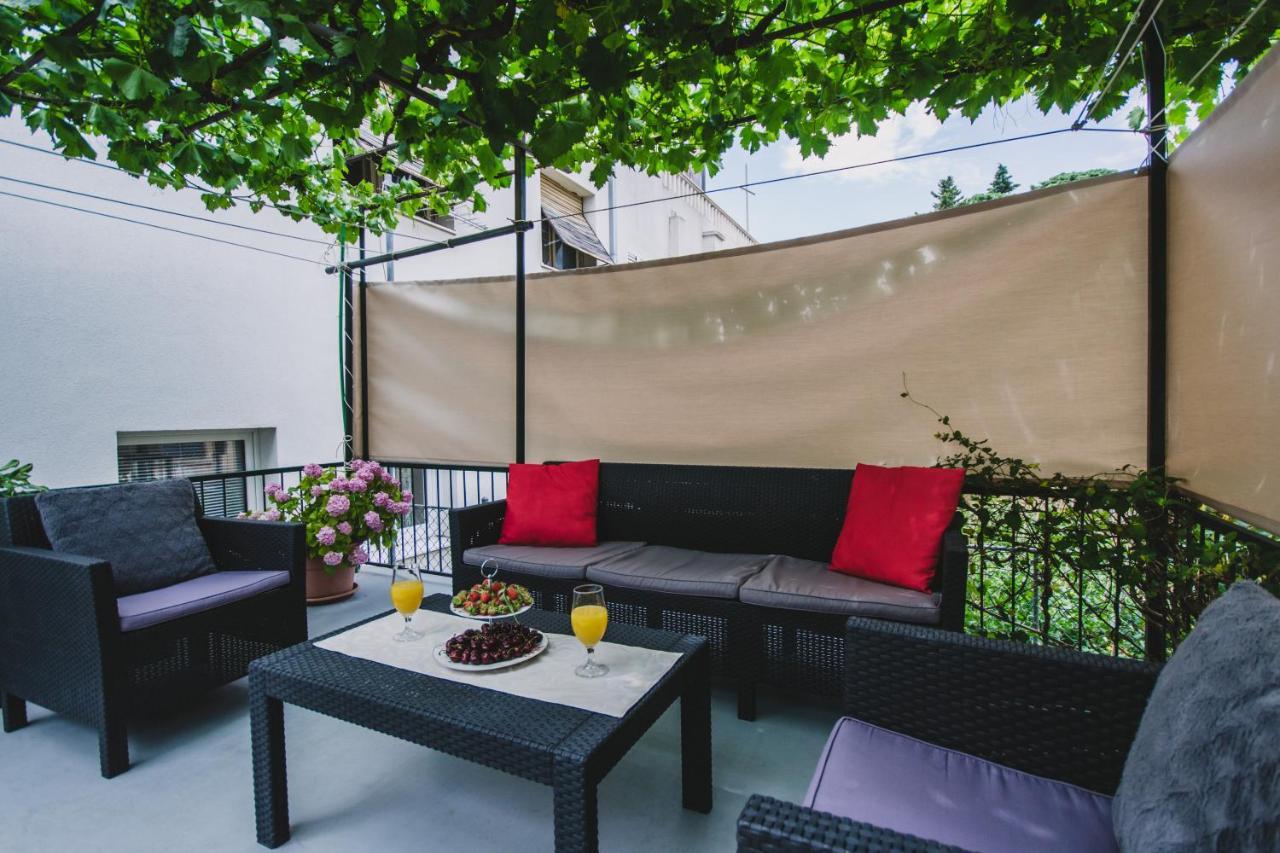 Marjan Hill 3-Br Apt,5 Guests Private Garden Near Beach سبليت المظهر الخارجي الصورة